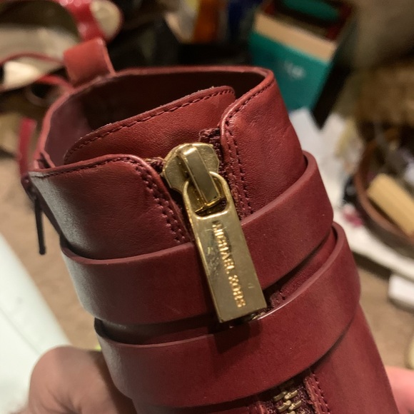 Heeled booties - Picture 4 of 10